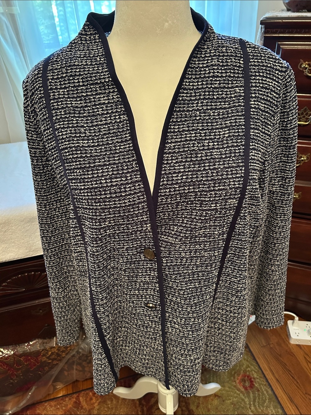 Ming Wang Navy Blue and White Textured Open-Front Blazer with Contrast Trim